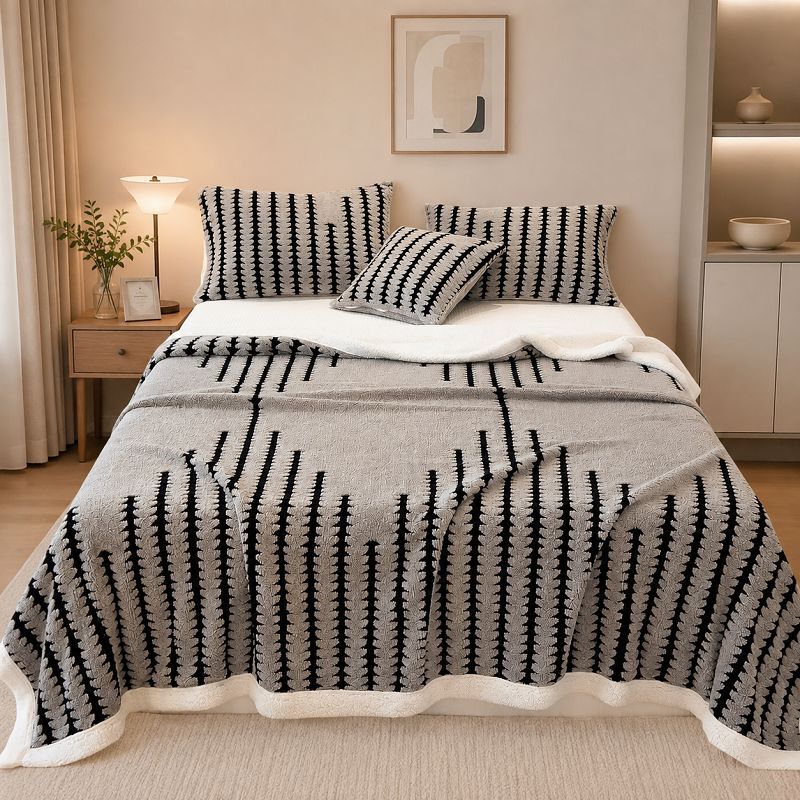 Thick Warm Striped Sherpa Fleece Blanket Thick Warm Striped Sherpa Fleece Blanket
